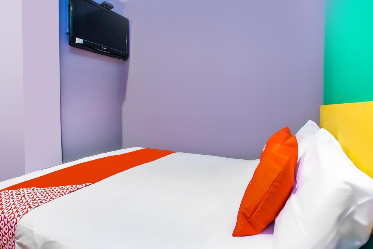 Oyo 89688 Alor Street Hotel Kuala Lumpur Exterior photo