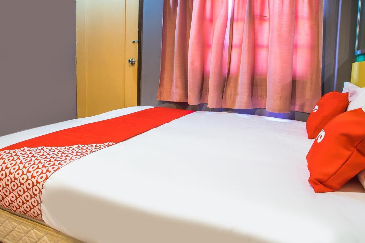Oyo 89688 Alor Street Hotel Kuala Lumpur Exterior photo